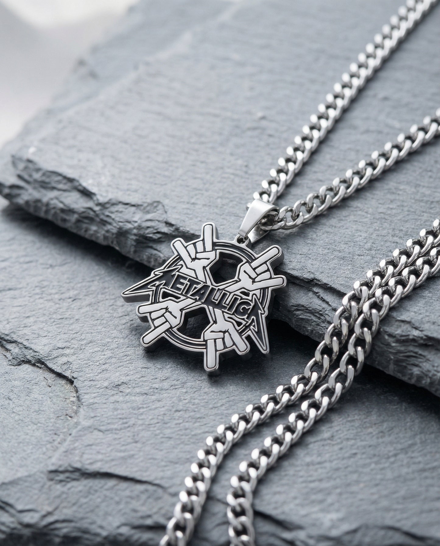 Metalica v2 necklace